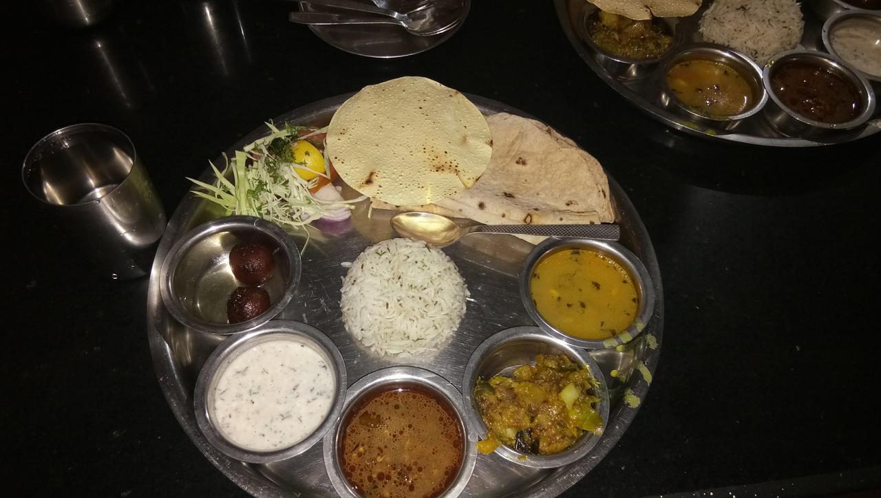 Grand Galaxy Hotel Krishna Nashik Luaran gambar